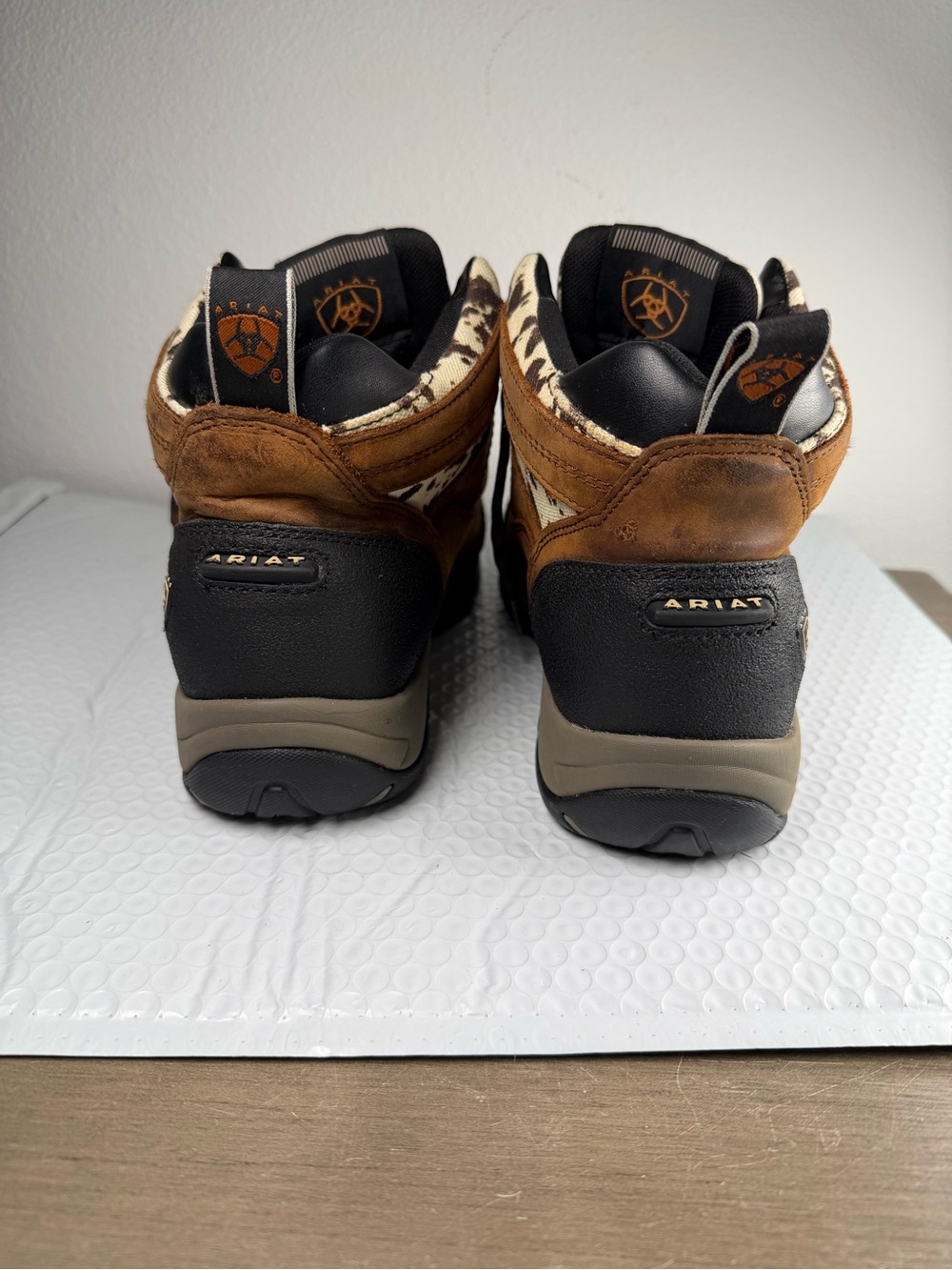 Ariat Terrain Waterproof ATS Brown Leather Hiking Boots Cow Print Men’s 10B - Picture 4 of 7
